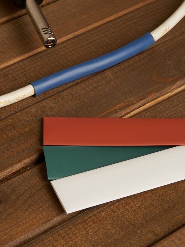  Набор трубок термоусадочных нг-LS 16/8 100мм 7 цветов по 3шт IEK UDR10-016-008-021-S фото в каталоге от BTSprom.by