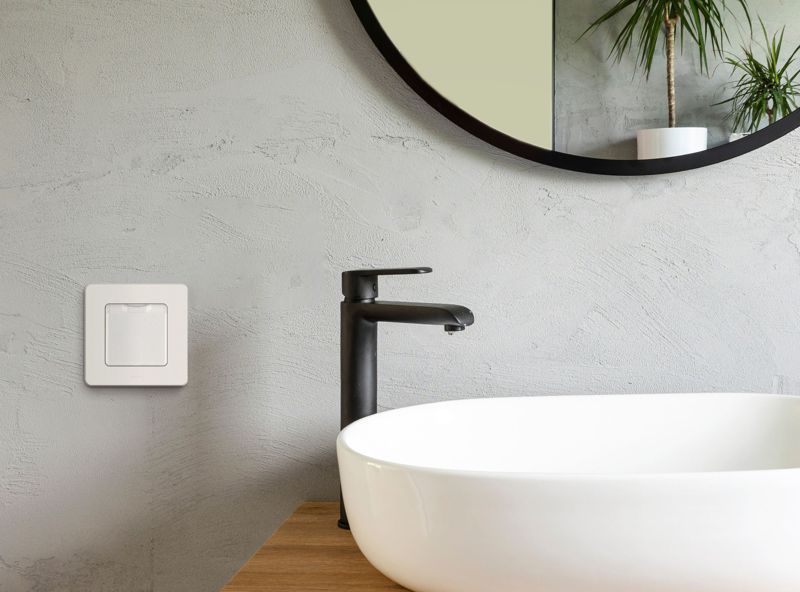  Розетка 1-м СП Inspiria 16А IP44 250В 2P+E защ. шторки с крышкой немецк. стандарт механизм бел. IEK 673740 фото в каталоге от BTSprom.by