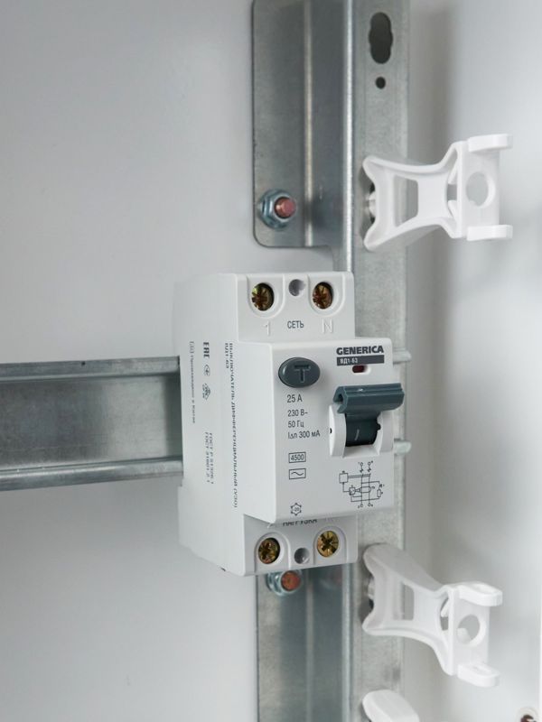  Выключатель дифференциального тока (УЗО) 2п 25А 300мА тип AC ВД1-63 GENERICA MDV15-2-025-300 фото в каталоге от BTSprom.by
