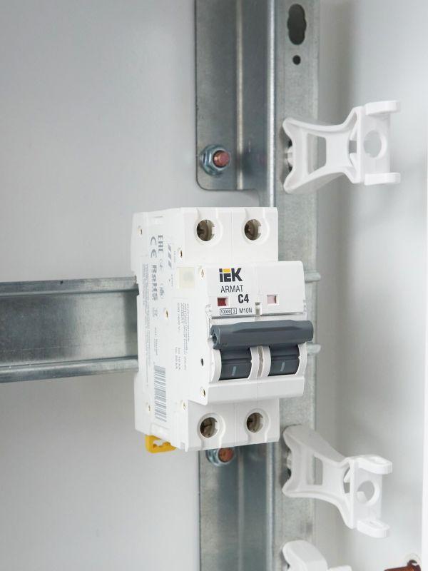  Выключатель автоматический модульный 2п C 4А M10N ARMAT IEK AR-M10N-2-C004 фото в каталоге от BTSprom.by