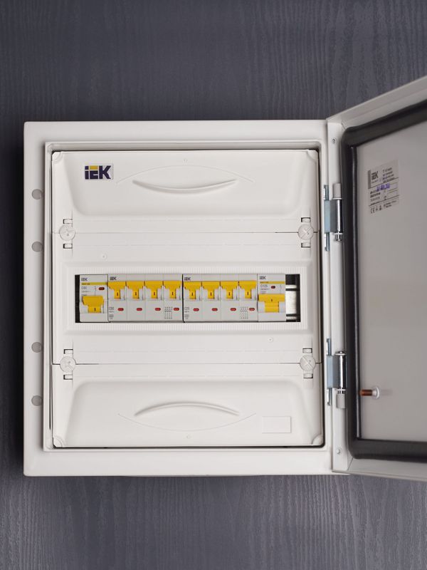  Выключатель автоматический модульный 4п C 25А 6кА ВА47-60M KARAT IEK MVA31-4-025-C фото в каталоге от BTSprom.by