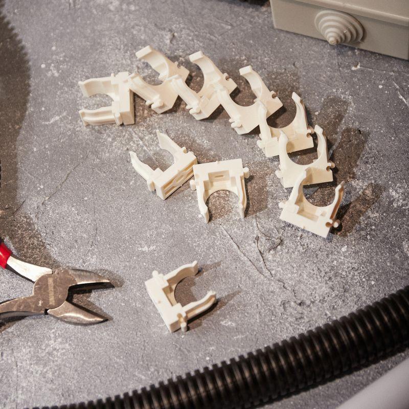  Держатель для труб (клипса) d20мм для монтажн. пистолета бел. Rexant 28-0420-3 фото в каталоге от BTSprom.by