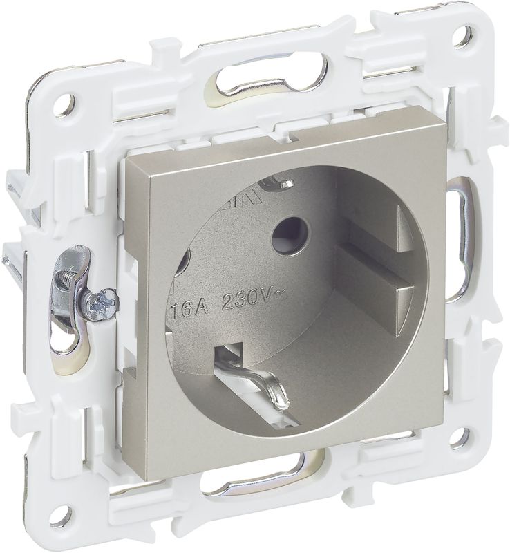 розетка skandy 16а с заземл. защ. шторки sk-r04sh шампань iek sk-r14-16-k37 от BTSprom.by