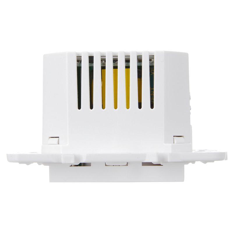  Розетка SKANDY 18Вт 16А с заземл. защ. шторки с USB C SK-R17W арктич. бел. IEK SK-R14-16-U14-018-K01 фото в каталоге от BTSprom.by