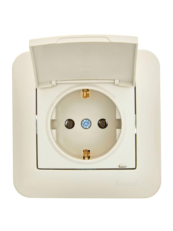  Розетка 1-м СП ASTI 16А IP20 с заземл. с крышкой термопласт в сборе крем. LEZARD 7081-0303-123В фото в каталоге от BTSprom.by