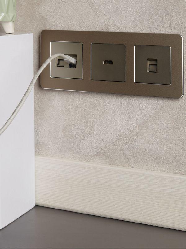  Розетка СП BRITE HDMI РHDMI-0-БрШ механизм шампань IEK BR-H10-K37 фото в каталоге от BTSprom.by