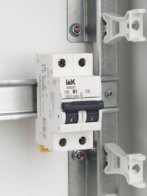  Выключатель автоматический модульный 2п B 1А M06N ARMAT IEK AR-M06N-2-B001 фото в каталоге от BTSprom.by