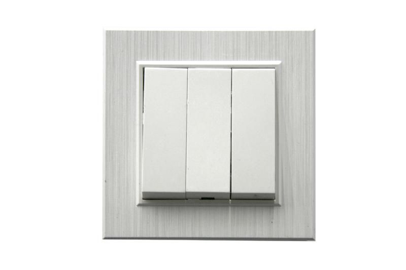 выключатель 3-клав. 1 вход 3 выхода karea line star жемчуж. makel 86100091 от BTSprom.by