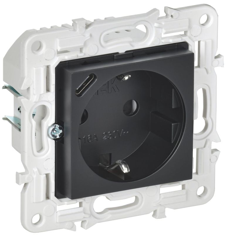 розетка skandy 18вт 16а с заземл. защ. шторки с usb c sk-r17bl черн. iek sk-r14-16-u14-018-k02 от BTSprom.by