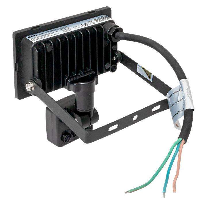  Прожектор светодиодный СДО-3003 30Вт 6500К IP54 с инфракрасным датчиком движения EKF FLL-3003-30D-6500 фото в каталоге от BTSprom.by