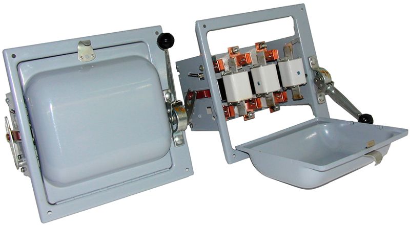 блок с предохранителем-выключателем бпв-2у3 250а медные держатели с пн2-250 (медь) электротехник et014805 от BTSprom.by