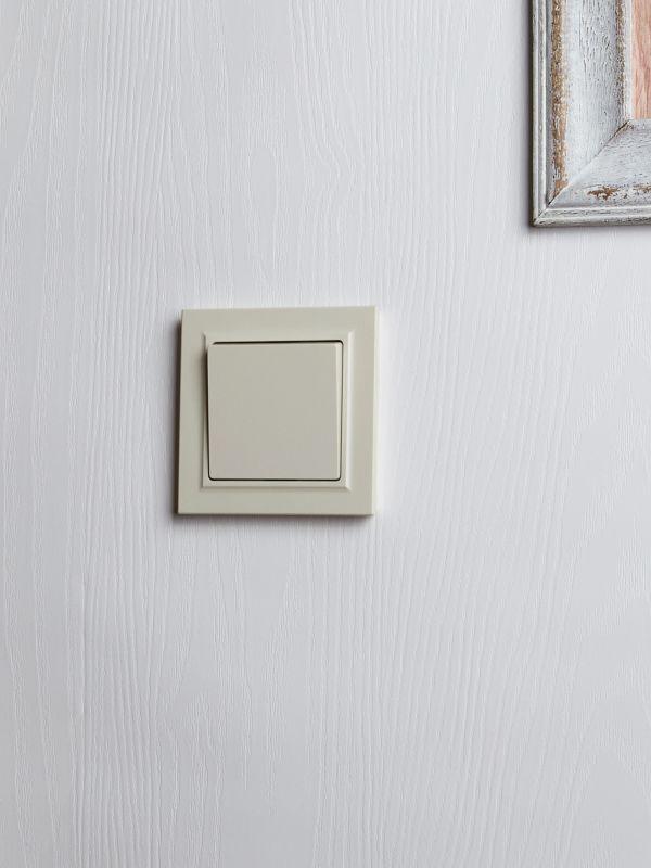  Выключатель 1-кл. СП BRITE ВСР10-1-0-БрКр 10А в сборе беж. IEK BR-V10-0-10-K10-F фото в каталоге от BTSprom.by