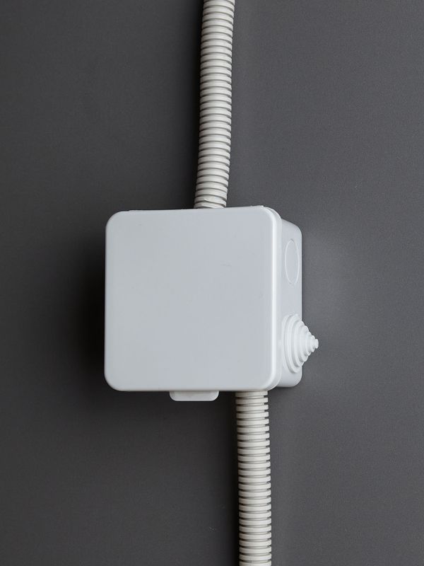  Коробка распаячная ОП 80х80х50 IP54 КМ41238 откид. крышка 7 вводов (7035) IEK UKO31-080-080-050-K03-54 фото в каталоге от BTSprom.by