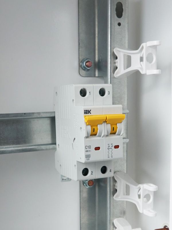  Выключатель автоматический модульный 2п C 10А 6кА ВА47-60M KARAT IEK MVA31-2-010-C фото в каталоге от BTSprom.by