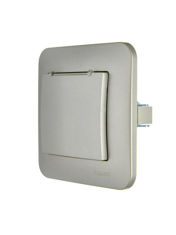  Розетка 1-м СП ASTI 16А IP20 с заземл. с крышкой термопласт в сборе платина. LEZARD 7081-3535-123В фото в каталоге от BTSprom.by