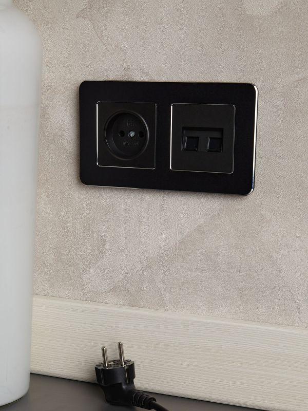  Рамка 2-м BRITE РУ-2-1-Бр метал. черн. RE IEK BR-M22-M-01-K02 фото в каталоге от BTSprom.by