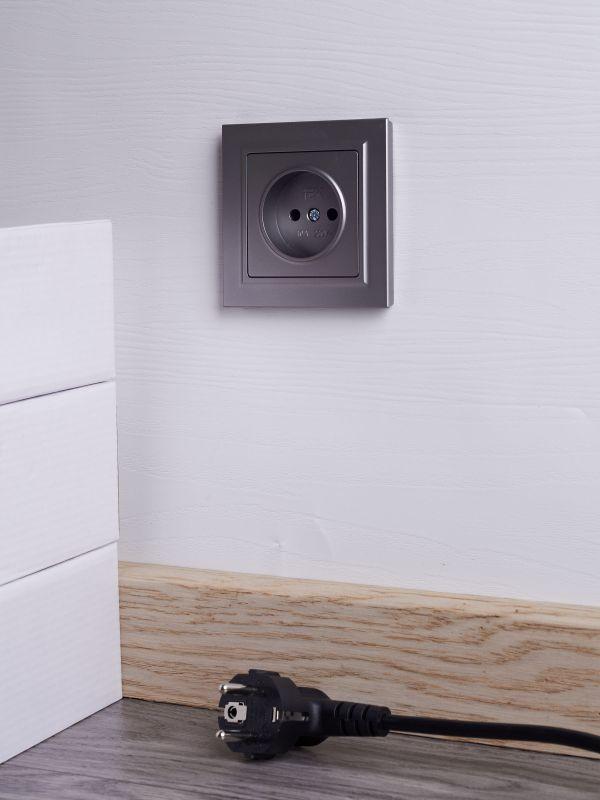  Розетка СП BRITE РСР10-1-0-БрС 10А в сборе без заземл. без защ. шторок сталь IEK BR-R10-10-K46-F фото в каталоге от BTSprom.by