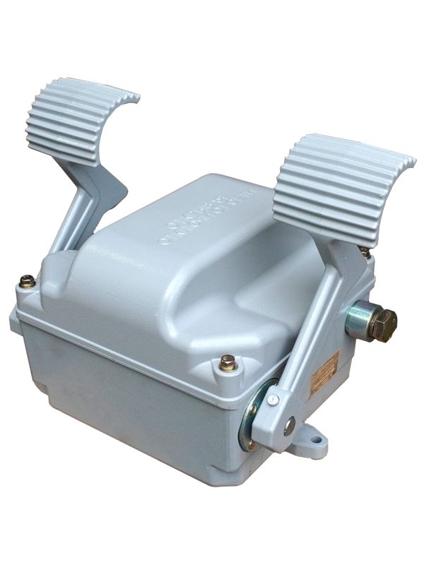 командоконтроллер экскаваторный эк-8252 у2 6 эл. цепей ножной привод пв 40проц. ip20 электротехник et521279 от BTSprom.by