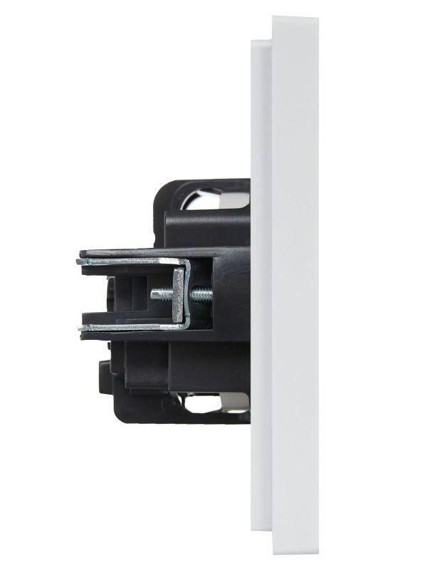  Розетка СП FORTE&PIANO FP216 16А с заземл. без защ. шторок винт. крепл. бел. IEK FP-R11-16-K01 фото в каталоге от BTSprom.by