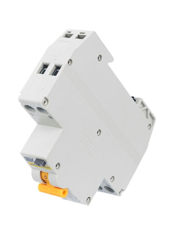  Выключатель автоматический дифференциального тока C 6А 30мА тип A АВДТ32ML KARAT IEK MVD12-1-006-C-030-A фото в каталоге от BTSprom.by