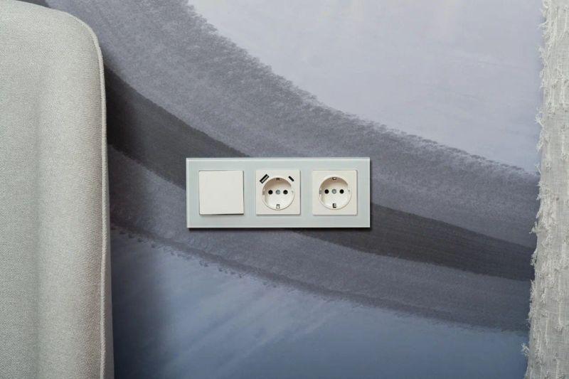  Рамка 3-м BRITE РУ-3-2-Бр стекло бел. матов. IEK BR-M32-G-31-K01 фото в каталоге от BTSprom.by