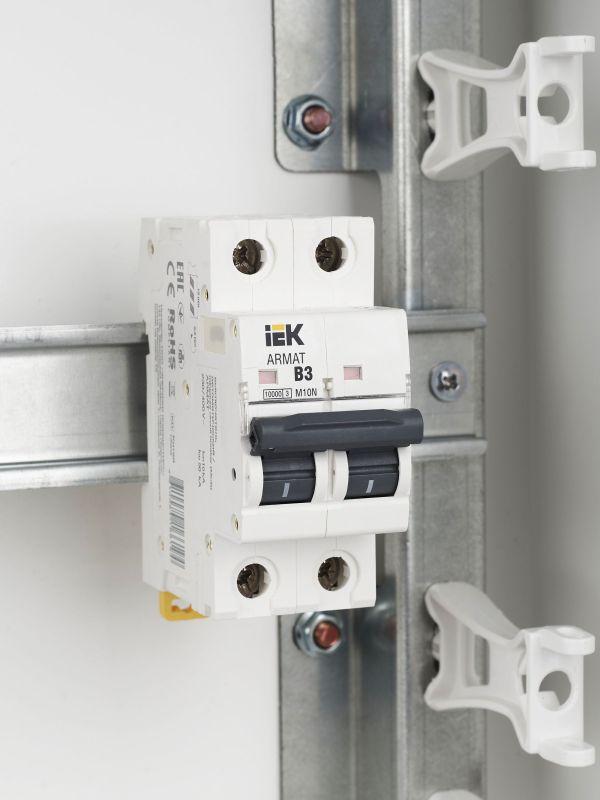  Выключатель автоматический модульный 2п B 3А M10N ARMAT IEK AR-M10N-2-B003 фото в каталоге от BTSprom.by