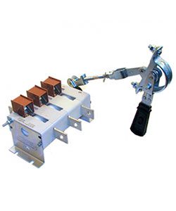 выключатель-разъединитель вр32-35 а 31240-00 ухл3 250а несъемная передняя смещенная рукоятка 3п на одно направление с дугогасительными камерами ip00 электротехник et010842 от BTSprom.by