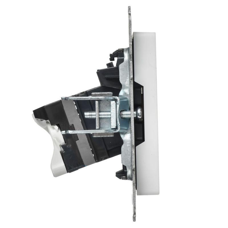  Розетка компьютерная СП BRITE РК11-БрАБ RJ45 кат.6 механизм арктич. бел. IEK BR-K10-2-K91 фото в каталоге от BTSprom.by