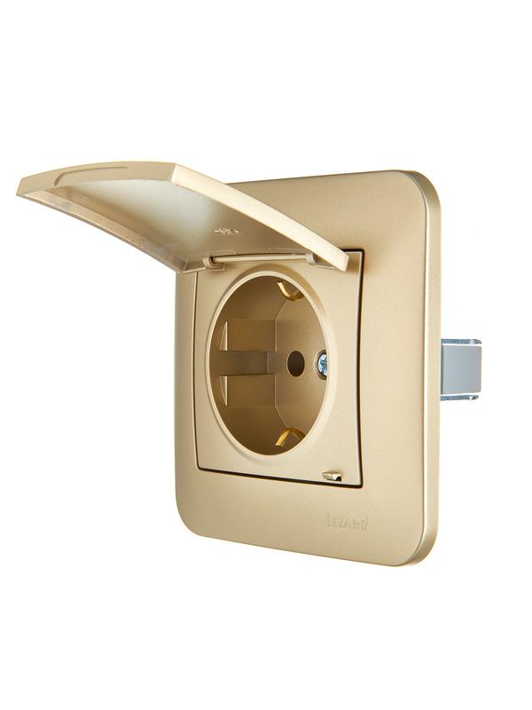  Розетка 1-м СП ASTI 16А IP20 с заземл. с крышкой термопласт в сборе золото. LEZARD 7081-3636-123В фото в каталоге от BTSprom.by