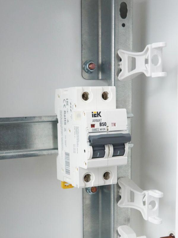  Выключатель автоматический модульный 2п B 50А M10N ARMAT IEK AR-M10N-2-B050 фото в каталоге от BTSprom.by