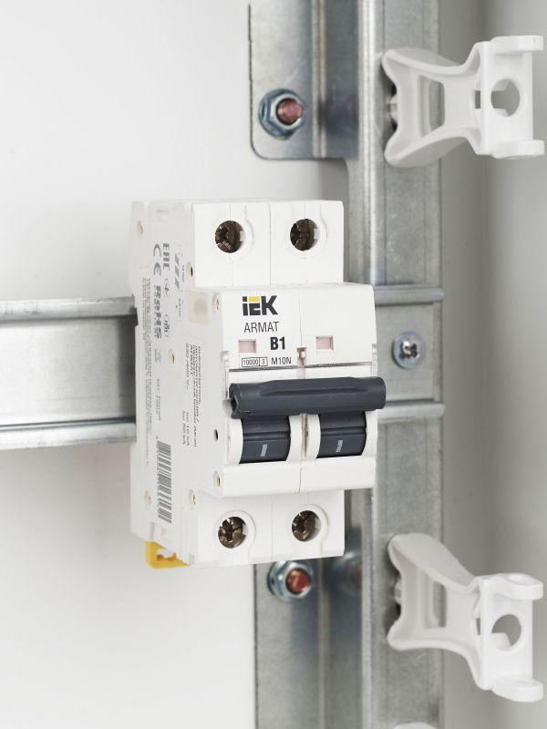  Выключатель автоматический модульный 2п B 1А M10N ARMAT IEK AR-M10N-2-B001 фото в каталоге от BTSprom.by