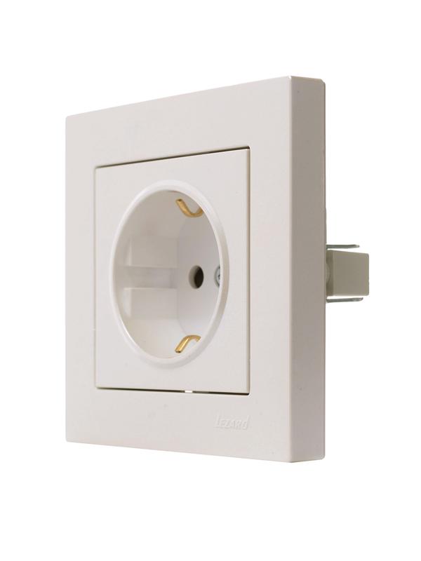  Розетка 1-м СП Vesna с заземл. защ. шторки ПБТ механизм жемчуж./бел. перламутр LEZARD 742-3088-124B фото в каталоге от BTSprom.by