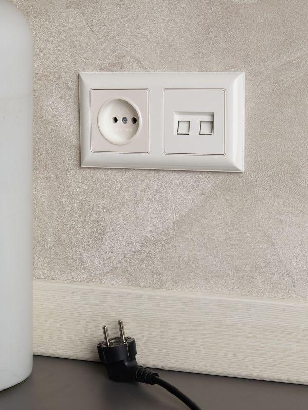  Розетка компьютерная двойн. СП RJ45 кат.6 BRITE РК11-2-БрБ механизм бел. IEK BR-K20-2-K01 фото в каталоге от BTSprom.by