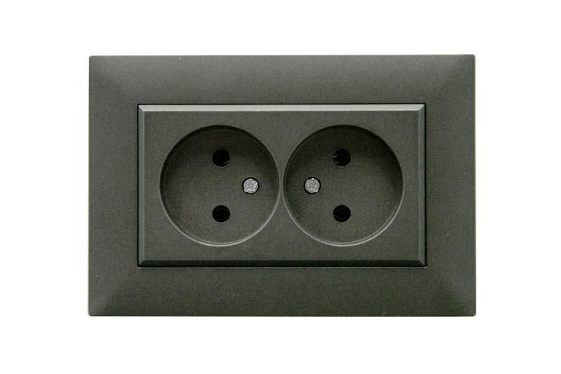 розетка 2-я karea rizz star без заземл. дым. металлик makel 88050017 от BTSprom.by