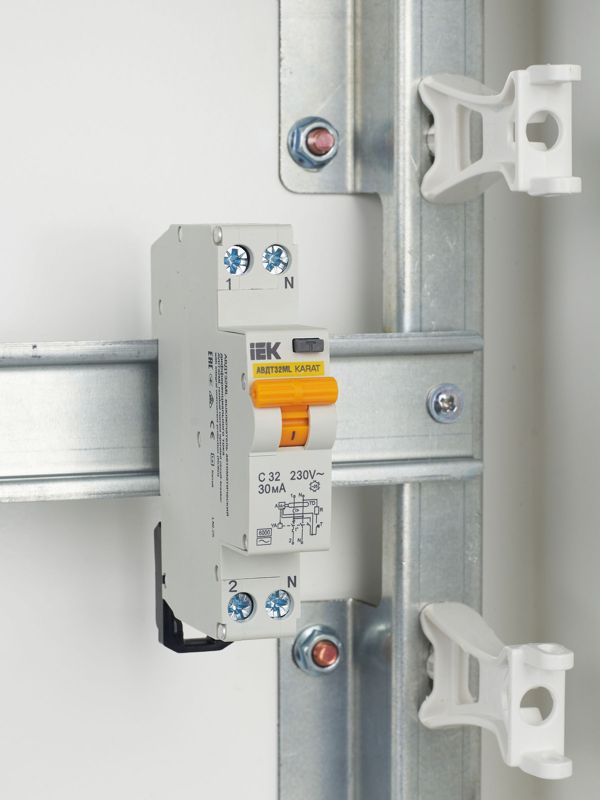  Выключатель автоматический дифференциального тока C 32А 30мА АВДТ32МL KARAT IEK MVD12-1-032-C-030 фото в каталоге от BTSprom.by