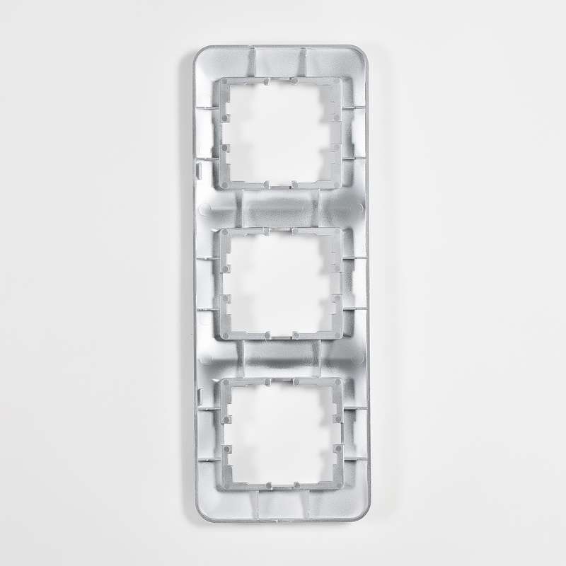  Рамка 3-м Karina Life вертикал. матов. серебр. LEZARD 708-4300-153 фото в каталоге от BTSprom.by