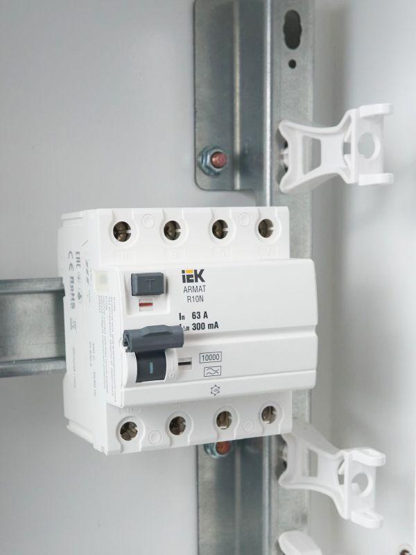  Выключатель дифференциального тока (УЗО) 4п 63А 300мА тип A ВДТ R10N ARMAT IEK AR-R10N-4-063A300 фото в каталоге от BTSprom.by