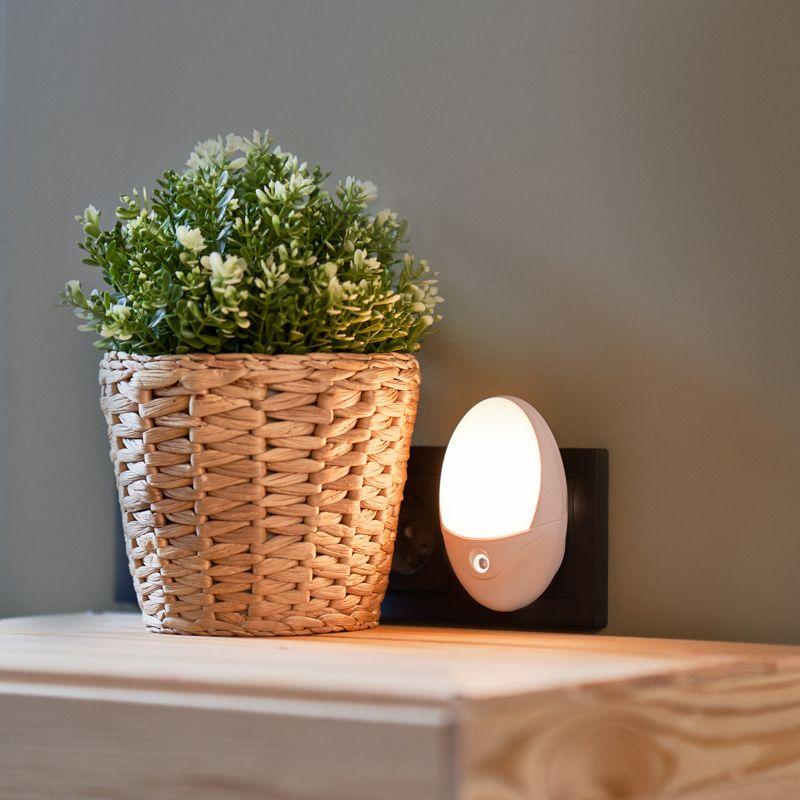  Ночник светодиодный FIREFLY-PRO с датчиком "день-ночь" бел. PROCONNECT 75-0307 фото в каталоге от BTSprom.by