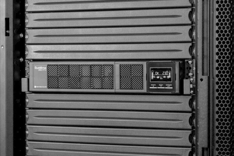  Источник бесперебойного питания Smart-Save Online SRV SE 2кВ.А RT 2U 230В 6 C13 SmartSlot SE SRVSE2KRTI фото в каталоге от BTSprom.by