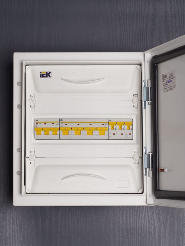  Выключатель автоматический модульный 4п C 80А 15кА ВА47-150 KARAT IEK MVA50-4-080-C фото в каталоге от BTSprom.by