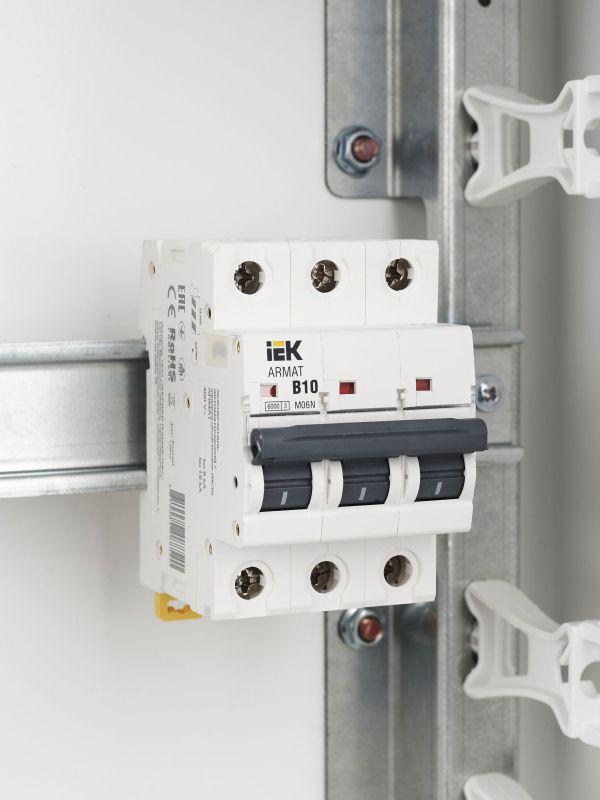  Выключатель автоматический модульный 3п B 10А M06N ARMAT IEK AR-M06N-3-B010 фото в каталоге от BTSprom.by