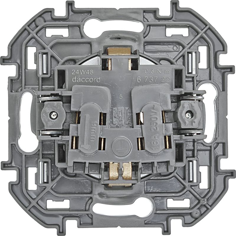  Розетка 1-м СП Inspiria 16А IP20 250В 2P+E немецк. стандарт механизм алюм. IEK 673722 фото в каталоге от BTSprom.by