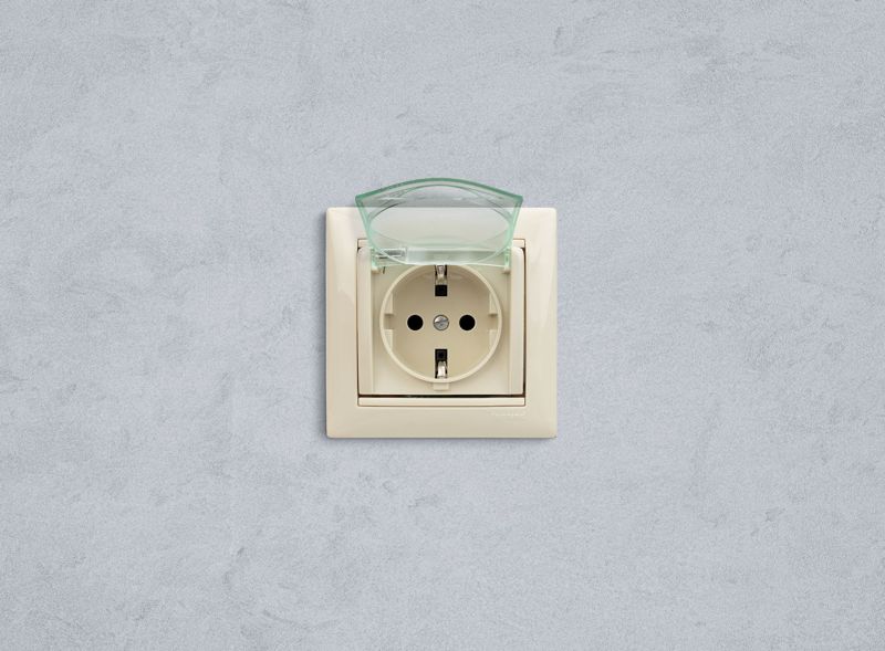  Розетка 1-м СП Valena 16А IP44 2P+E защ. шторки с крышкой немецк. стандарт механизм сл. кость IEK 774120 фото в каталоге от BTSprom.by