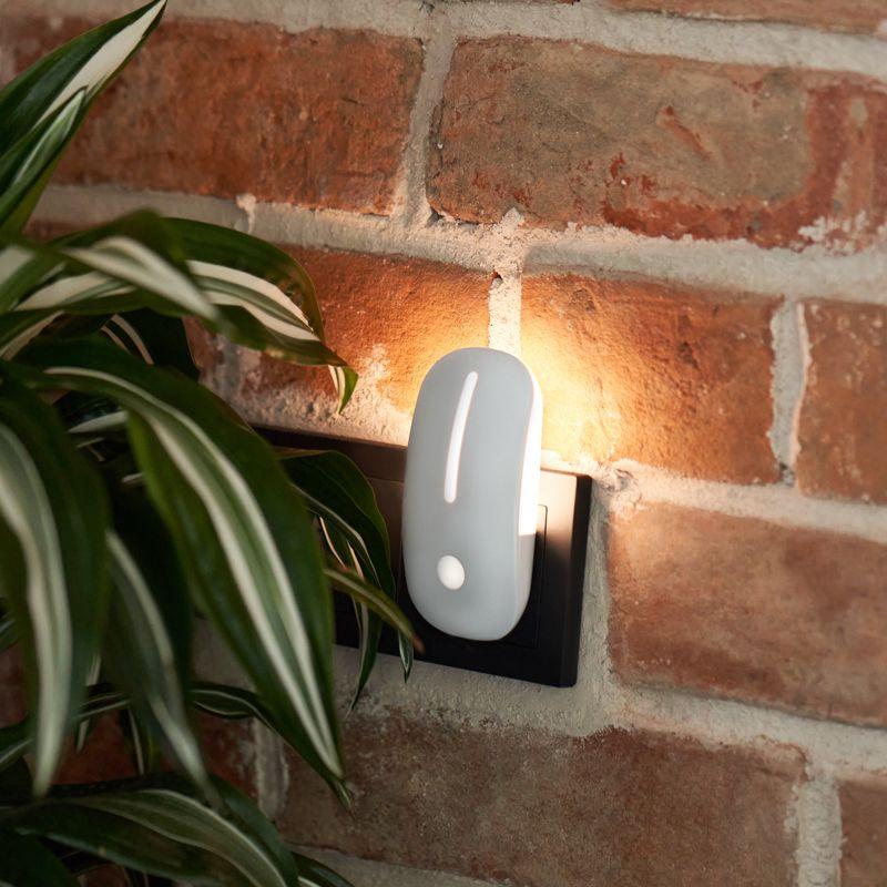  Ночник светодиодный MOUSE-PAD с датчиком "день-ночь" бел. 230В PROCONNECT 75-0308 фото в каталоге от BTSprom.by