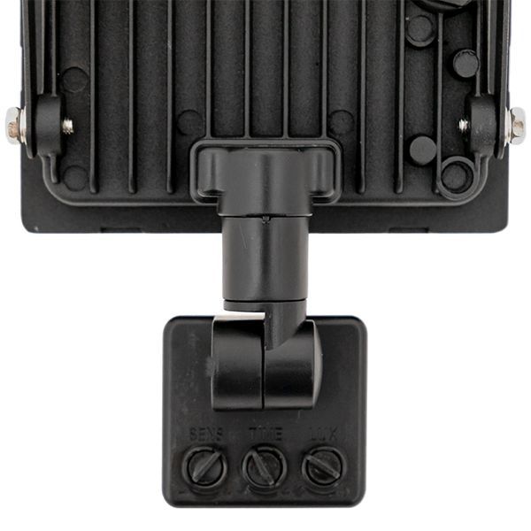  Прожектор светодиодный СДО-3003 30Вт 6500К IP54 с инфракрасным датчиком движения EKF FLL-3003-30D-6500 фото в каталоге от BTSprom.by