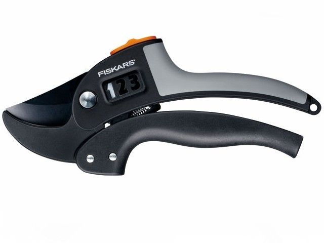 секатор контактный fiskars powerstep с храповым механизмом 1000575 от BTSprom.by