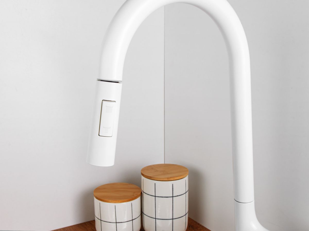  Смеситель для кухни (Lt) D35, серия Rose белый + черный, a-five (J-излив: длина 208 мм, высота 285 мм, вытягивающийся двухрежимный) A5-0925 фото в каталоге от BTSprom.by