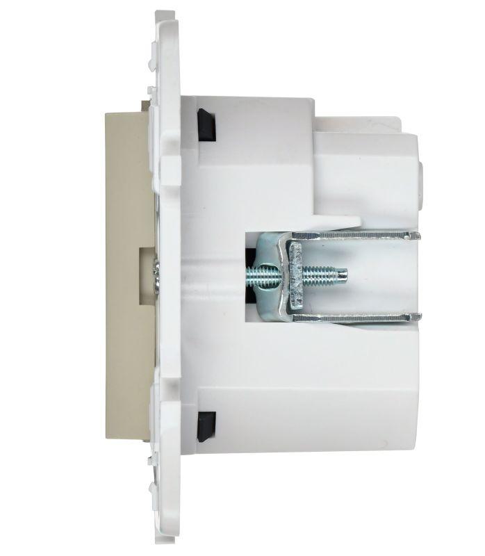  Розетка SKANDY 18Вт 16А с заземл. защ. шторки с USB C SK-R17B беж. IEK SK-R14-16-U14-018-K10 фото в каталоге от BTSprom.by