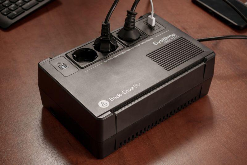  Источник бесперебойного питания Back-Save BV SE 400В.А AVR 3 Schuko 230В 1 USB-A SE BVSE400RS фото в каталоге от BTSprom.by