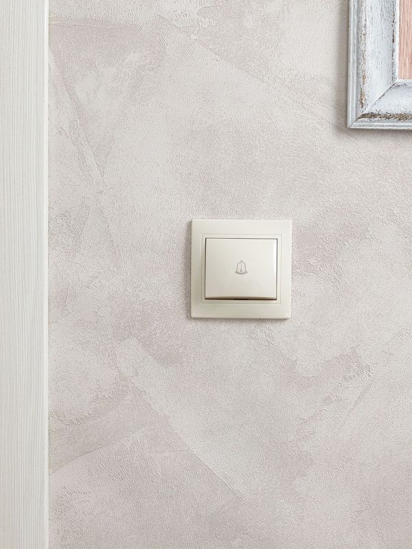  Выключатель кнопочный 1-кл. СП Кварта 10А IP20 ВСк10-1-0-ККм крем. GENERICA EVK13-K33-10-DM фото в каталоге от BTSprom.by